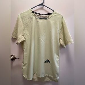 Nike Light Green Short Sleeve Tee / Size Small